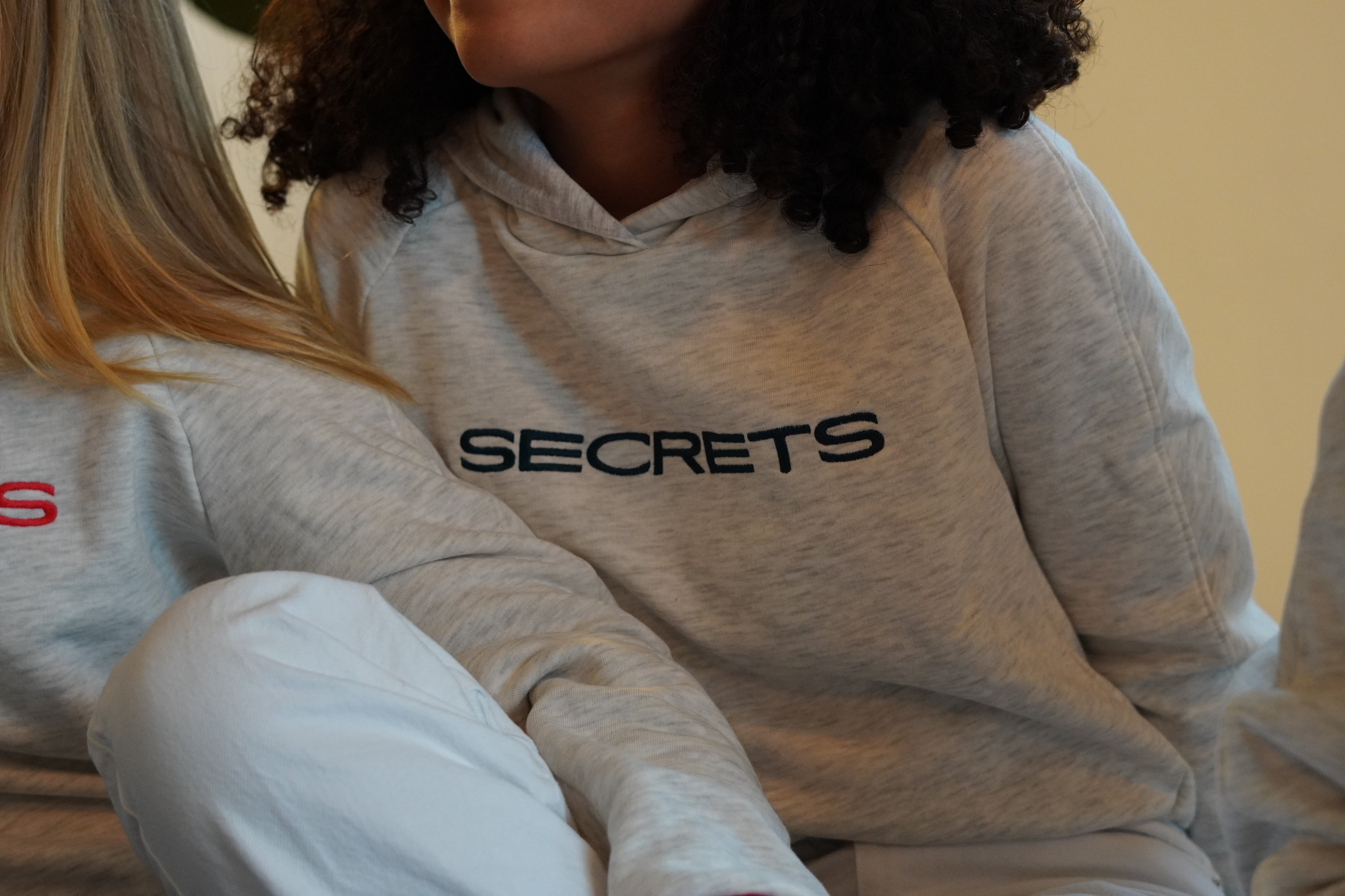 Hoodie "Secrets" in Light Grey & Green